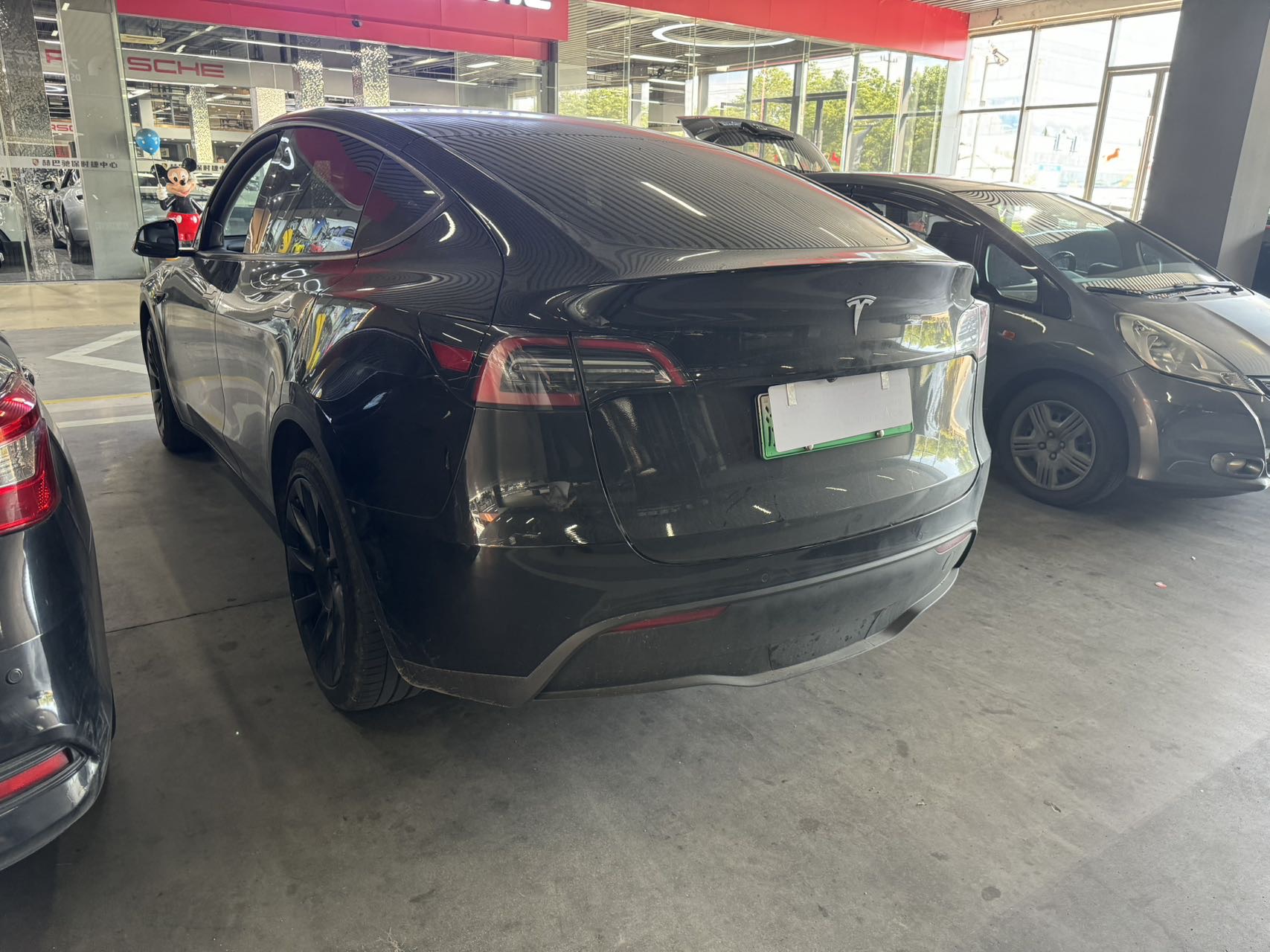 Tesla Model Y 2022 #5 Tesla Model Y 2022 car image #5