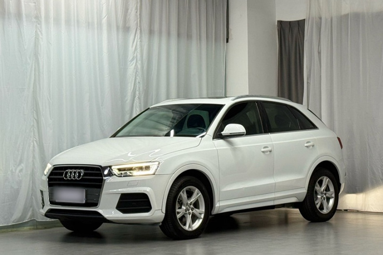 Audi Q3 2018 #2 Audi Q3 2018 car image #2