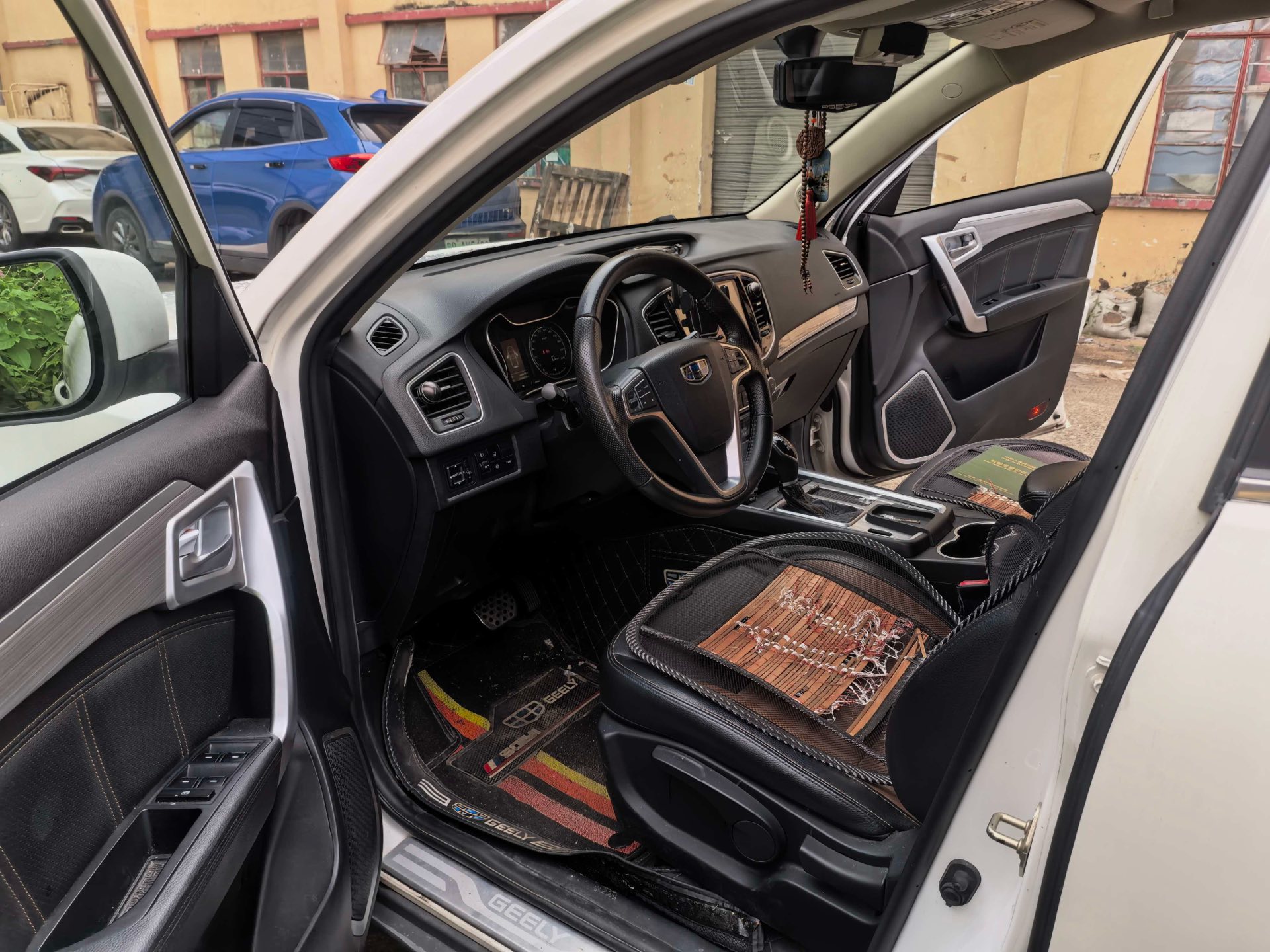 GEELY Vision X6 2017 #2 GEELY Vision X6 2017 car image #2