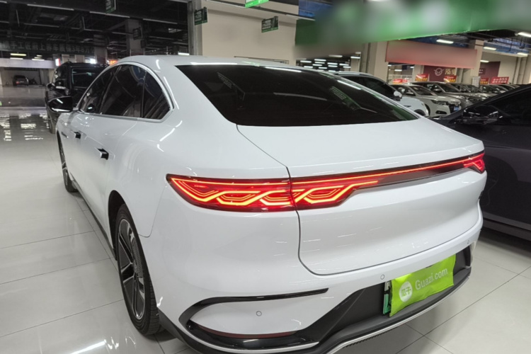 BYD Han 2023 image de voiture #5