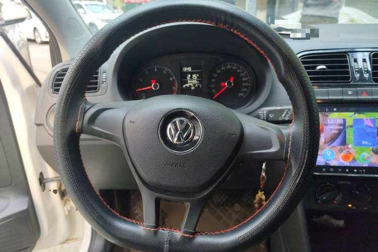 Volkswagen Polo 2017 #11 Volkswagen Polo 2017 car image #11