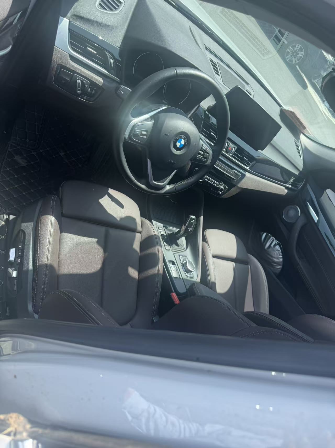 BMW X1 2022 #2 BMW X1 2022 صورة سيارة #2