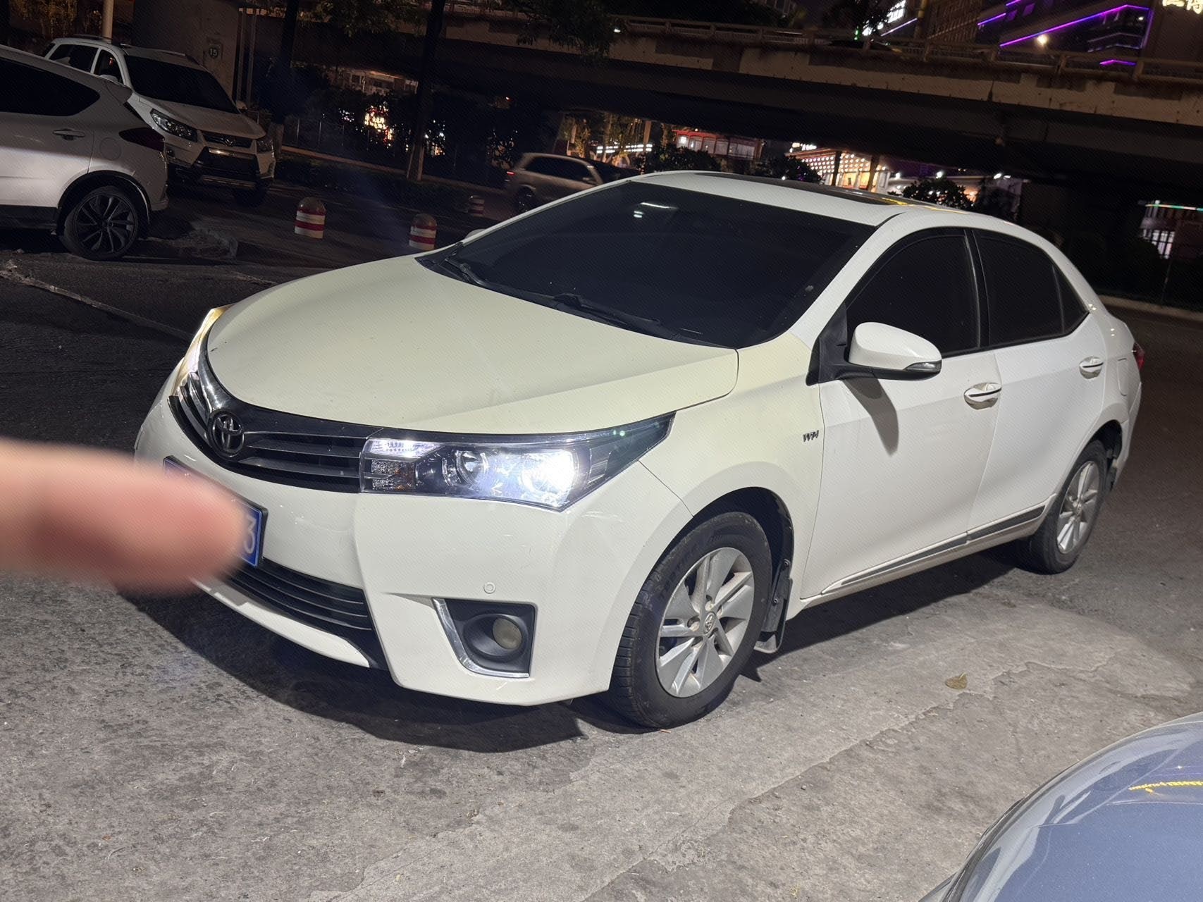 Toyota Corolla 2015 Toyota Corolla 2015 car image