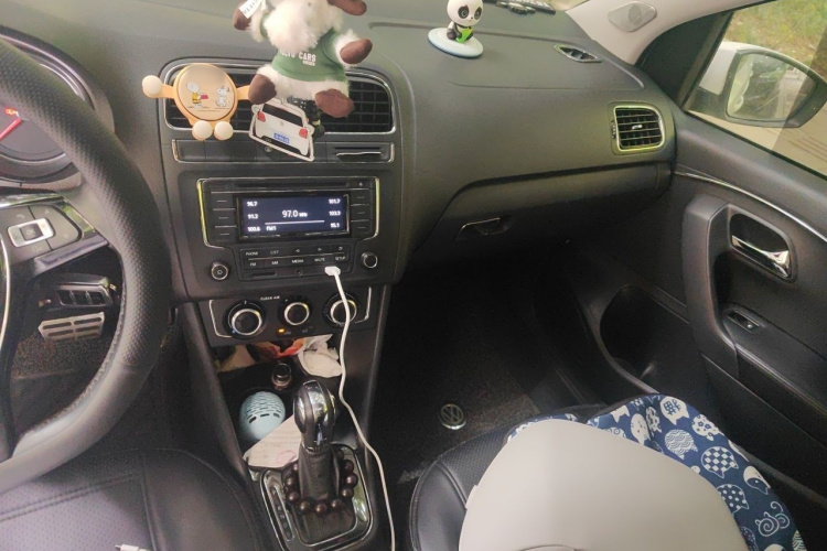 Volkswagen Polo 2016 #17 Volkswagen Polo 2016 car image #17