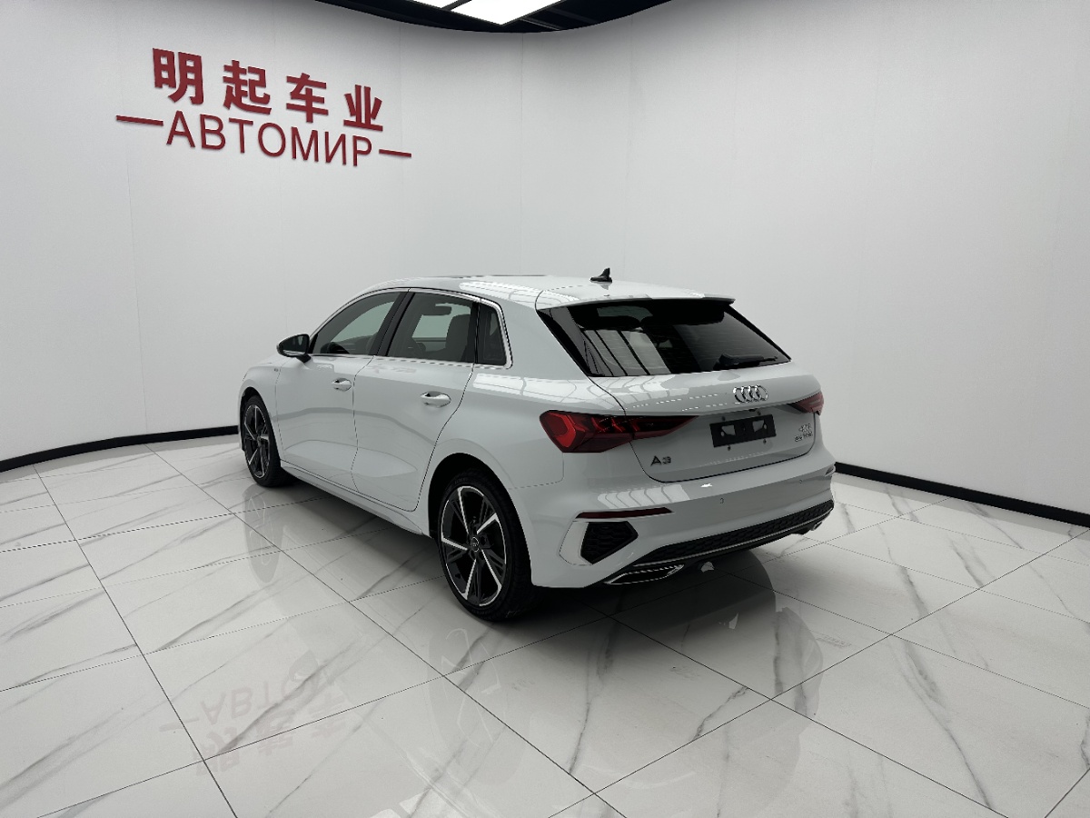 Audi A3 2023 immagine di auto #8