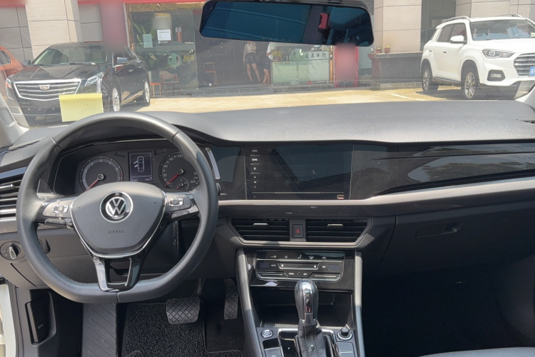 Volkswagen Bora 2021 car image #13
