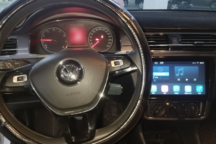 Volkswagen Santana 2019 car image #11