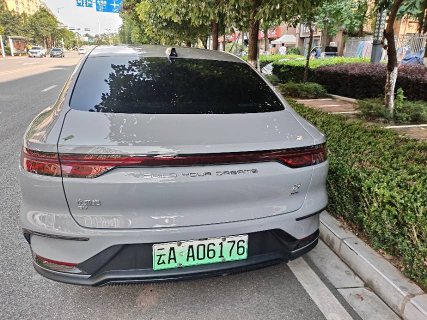 BYD Han 2025 car image #4