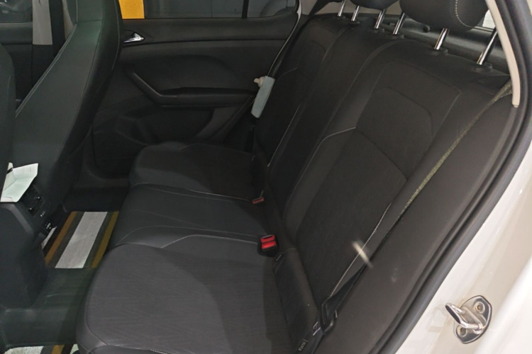 Volkswagen T-Cross 2020 #14 Volkswagen T-Cross 2020 car image #14