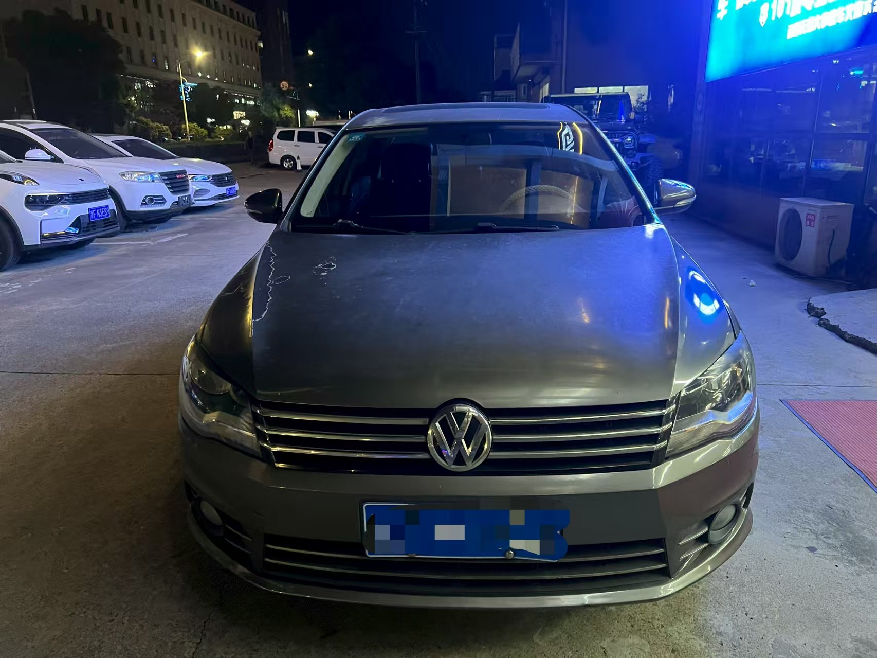 Volkswagen Bora 2014 car image #2