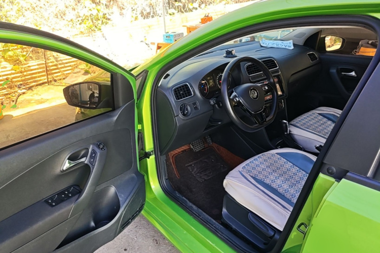 Volkswagen Polo 2016 #16 Volkswagen Polo 2016 car image #16