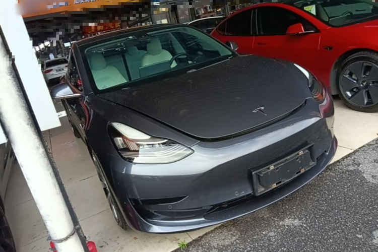 Tesla Model 3 2020 car image #4