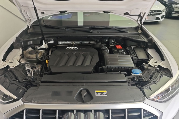 Audi Q3 2019 #20 Audi Q3 2019 car image #20