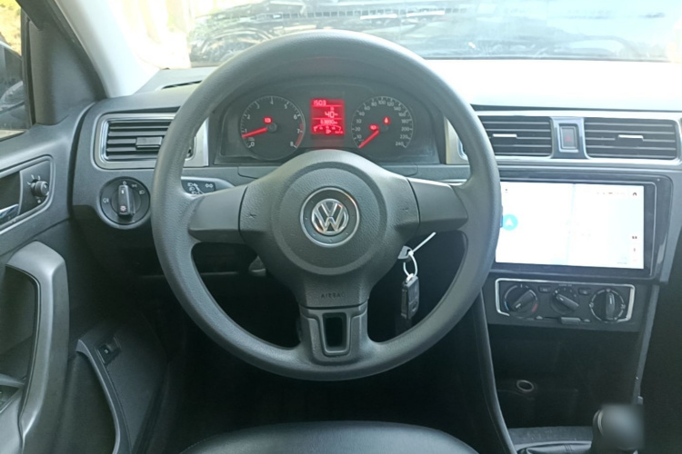 Volkswagen Santana 2016 car image #11