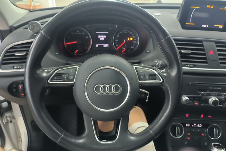 Audi Q3 2017 #11 Audi Q3 2017 car image #11