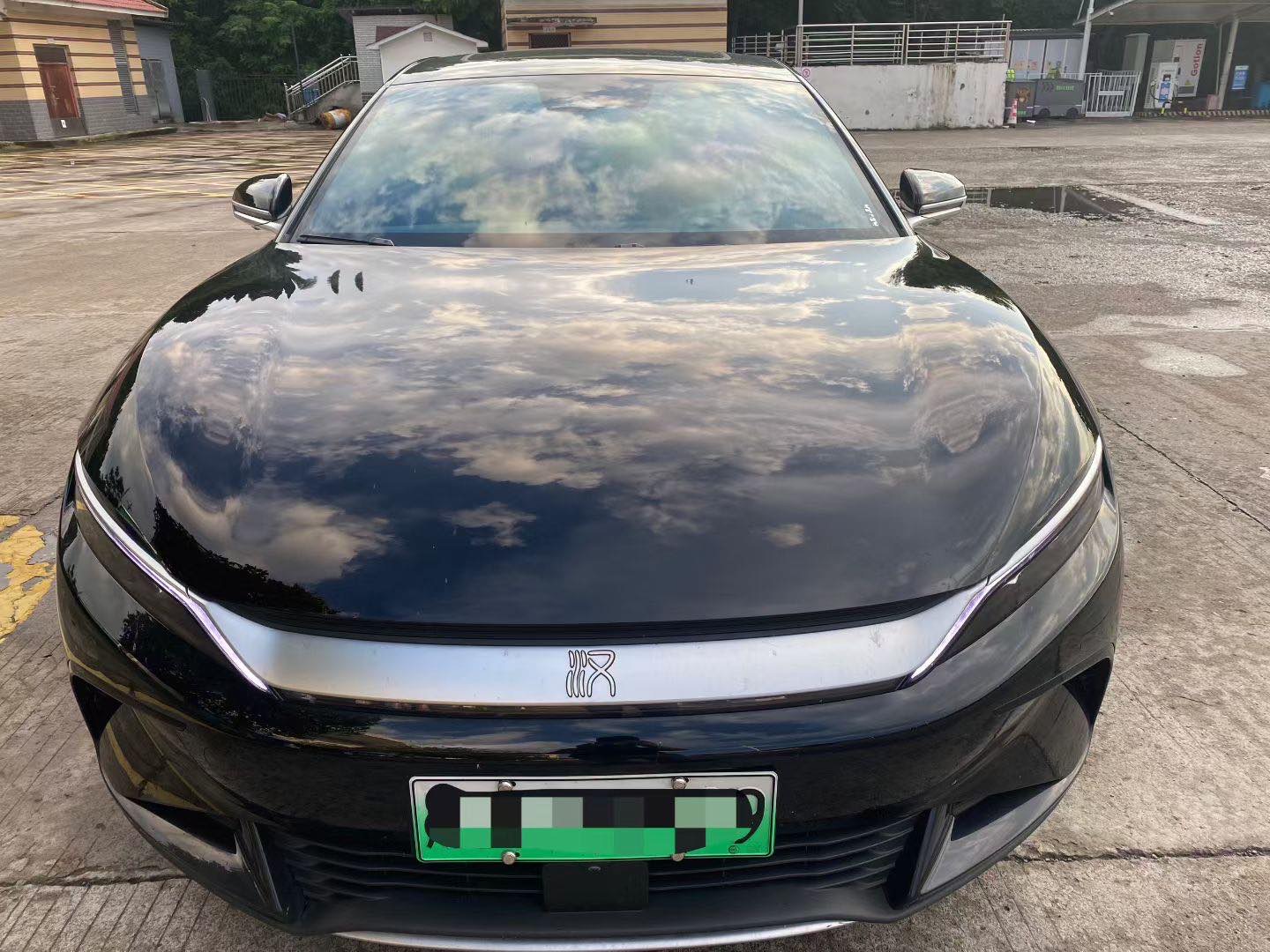 BYD Han 2025 car image #2