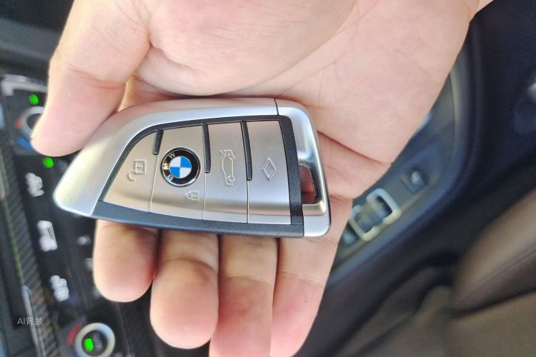 BMW 3 Series 2019 #10 BMW 3 Series 2019 car image #10