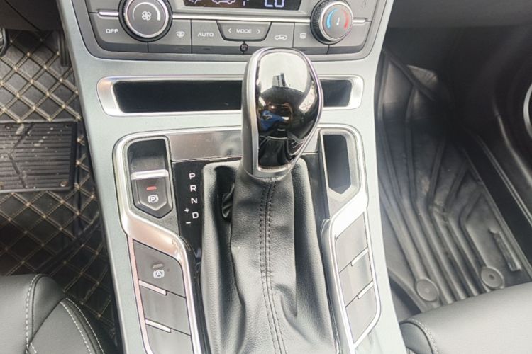 GEELY Emgrand 2021 car image #14