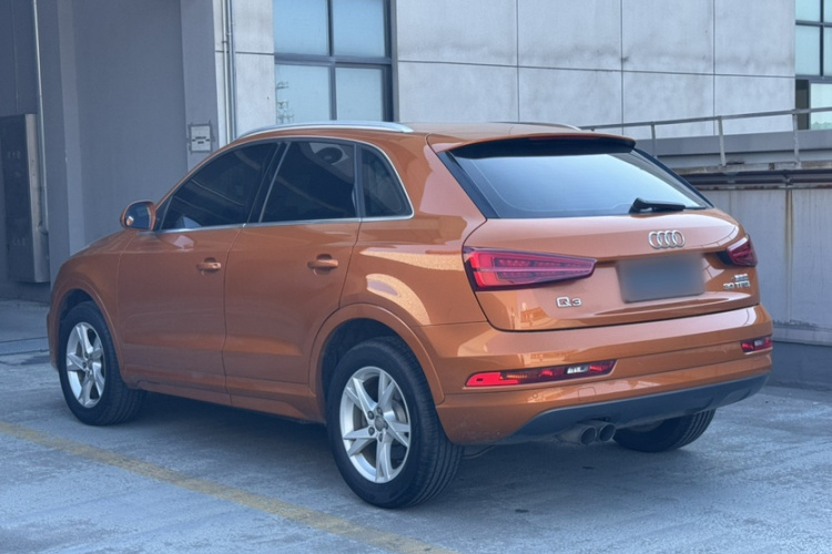 Audi Q3 2016 car image #5