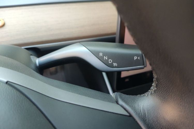 Tesla Model 3 2020 car image #14