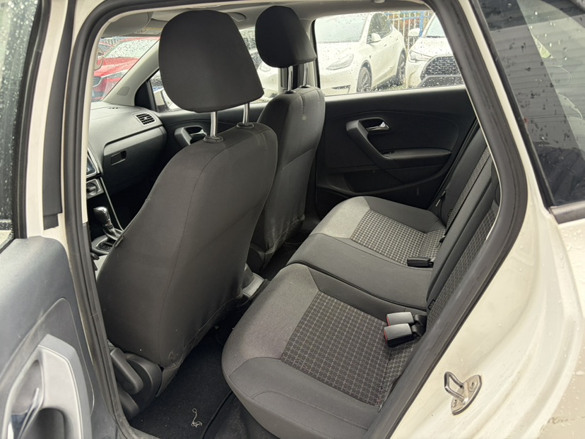 Volkswagen Polo 2019 car image #4