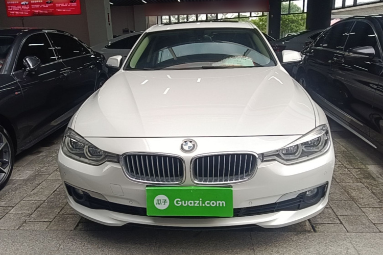 BMW 3 Series 2019 #3 BMW 3 Series 2019 car image #3