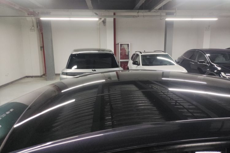 Tesla Model Y 2024 #25 Tesla Model Y 2024 car image #25