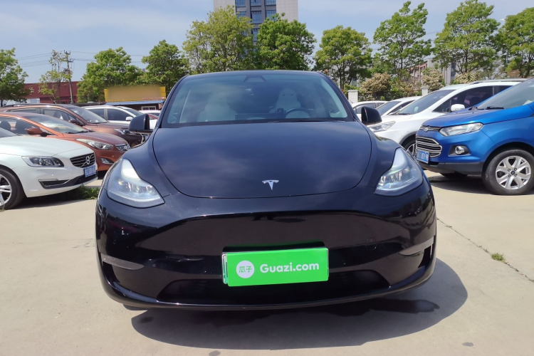 Tesla Model Y 2021 car image #3