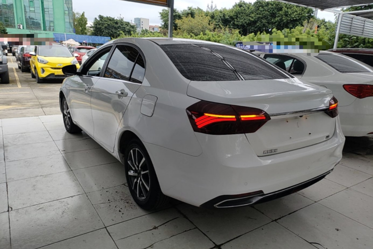 GEELY Emgrand 2021 صورة سيارة #5