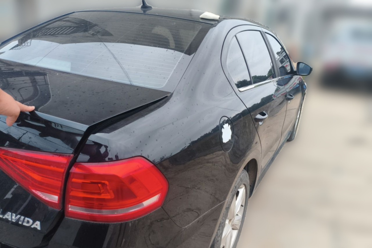 Volkswagen Lavida 2017 car image #5