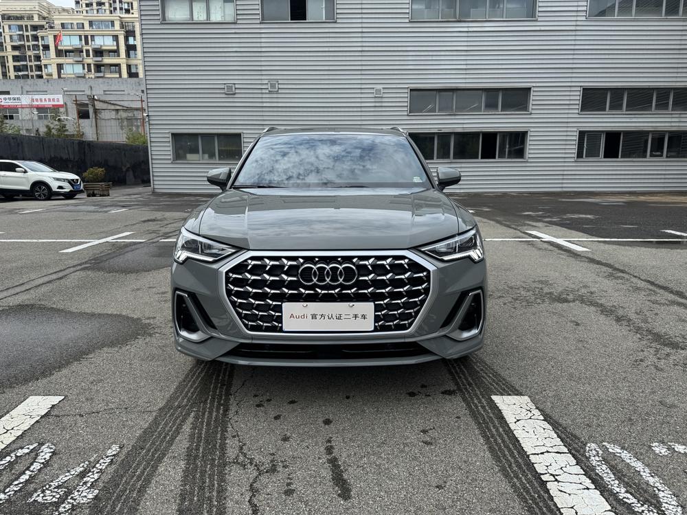 Audi Q3 2025 car image #2
