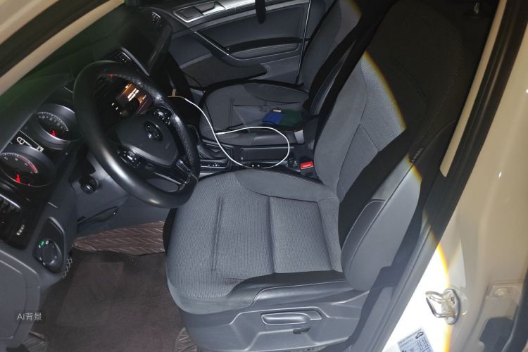 Volkswagen Golf 2019 car image #17