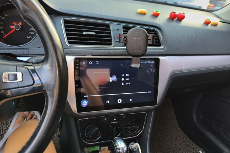 Volkswagen Lavida 2018 car image #17
