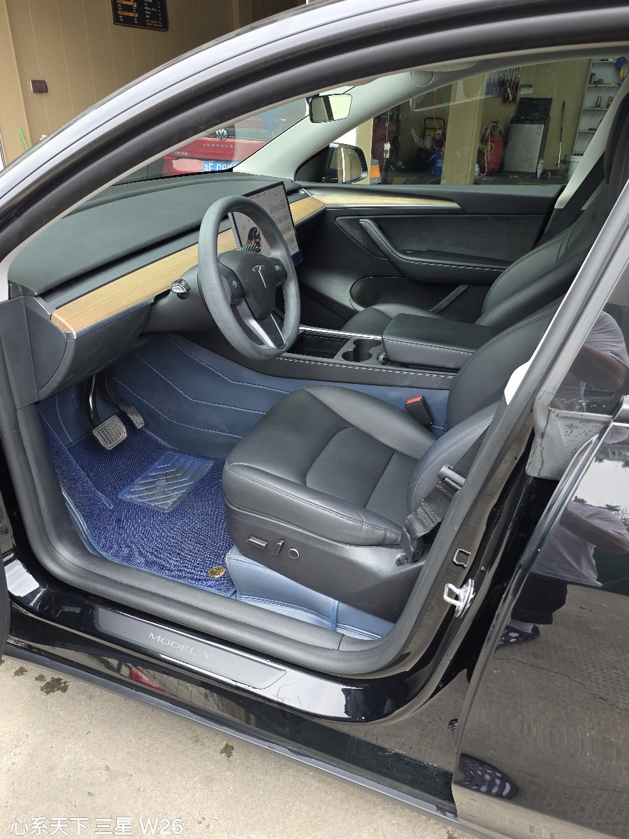 Tesla Model Y 2023 #14 Tesla Model Y 2023 car image #14