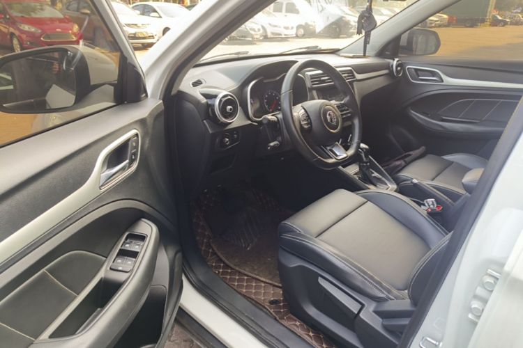 MG ZS 2018 car image #16