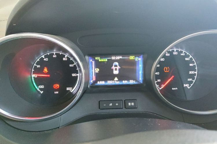 BYD Yuan New Energy 2019 car image #12