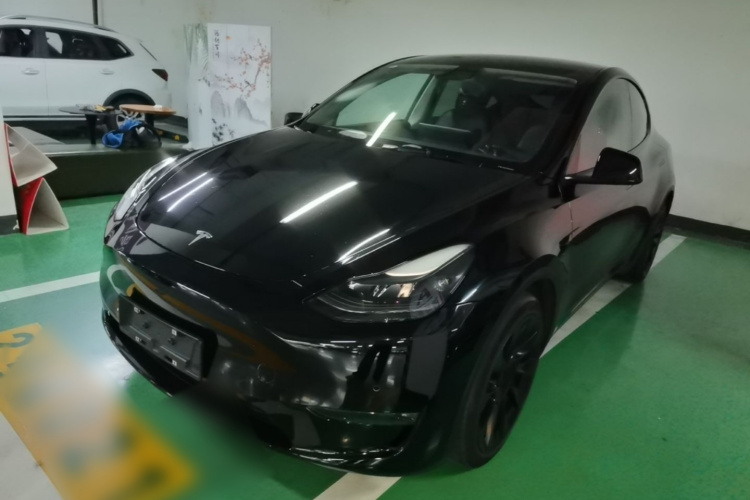 Tesla Model Y 2022 #2 Tesla Model Y 2022 car image #2