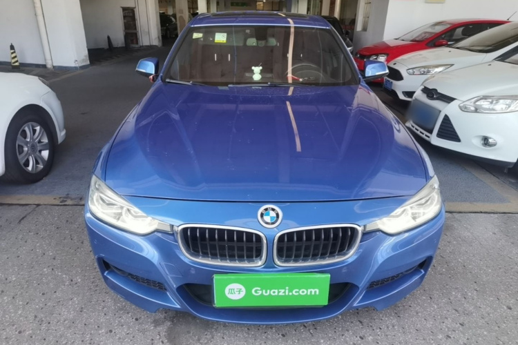 BMW 3 Series 2018 car image #3