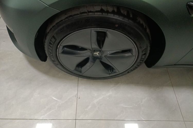 Tesla Model 3 2020 car image #9