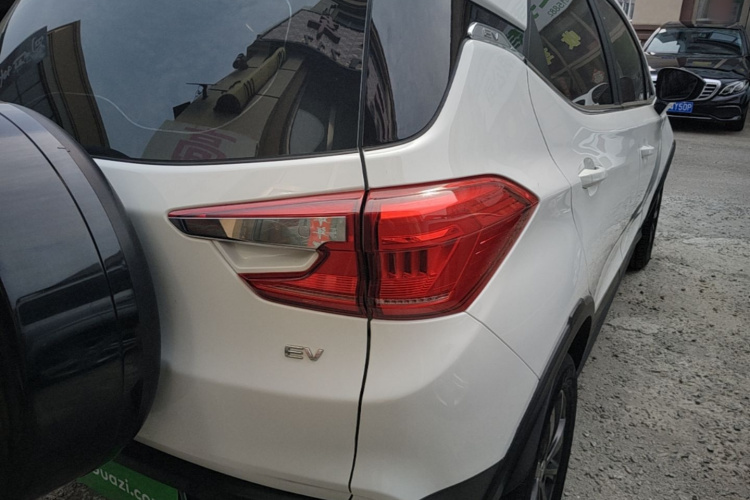 BYD Yuan New Energy 2019 #8 BYD Yuan New Energy 2019 immagine di auto #8