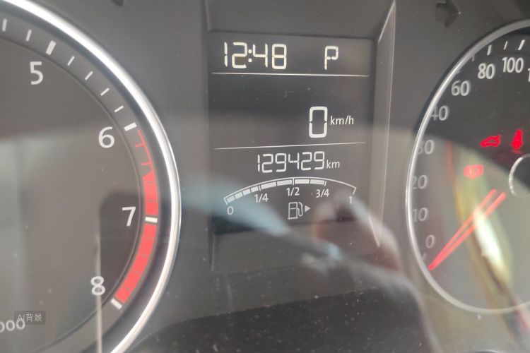 Volkswagen Polo 2015 car image #14
