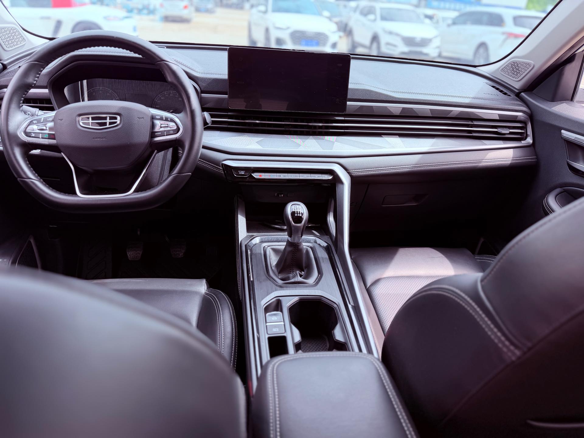 GEELY Vision X6 2023 car image #9