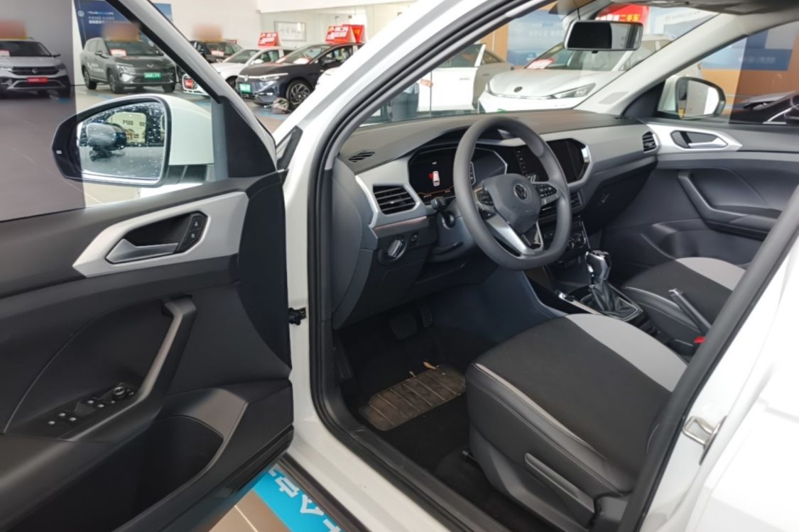 Volkswagen Tacqua 2024 immagine di auto #17