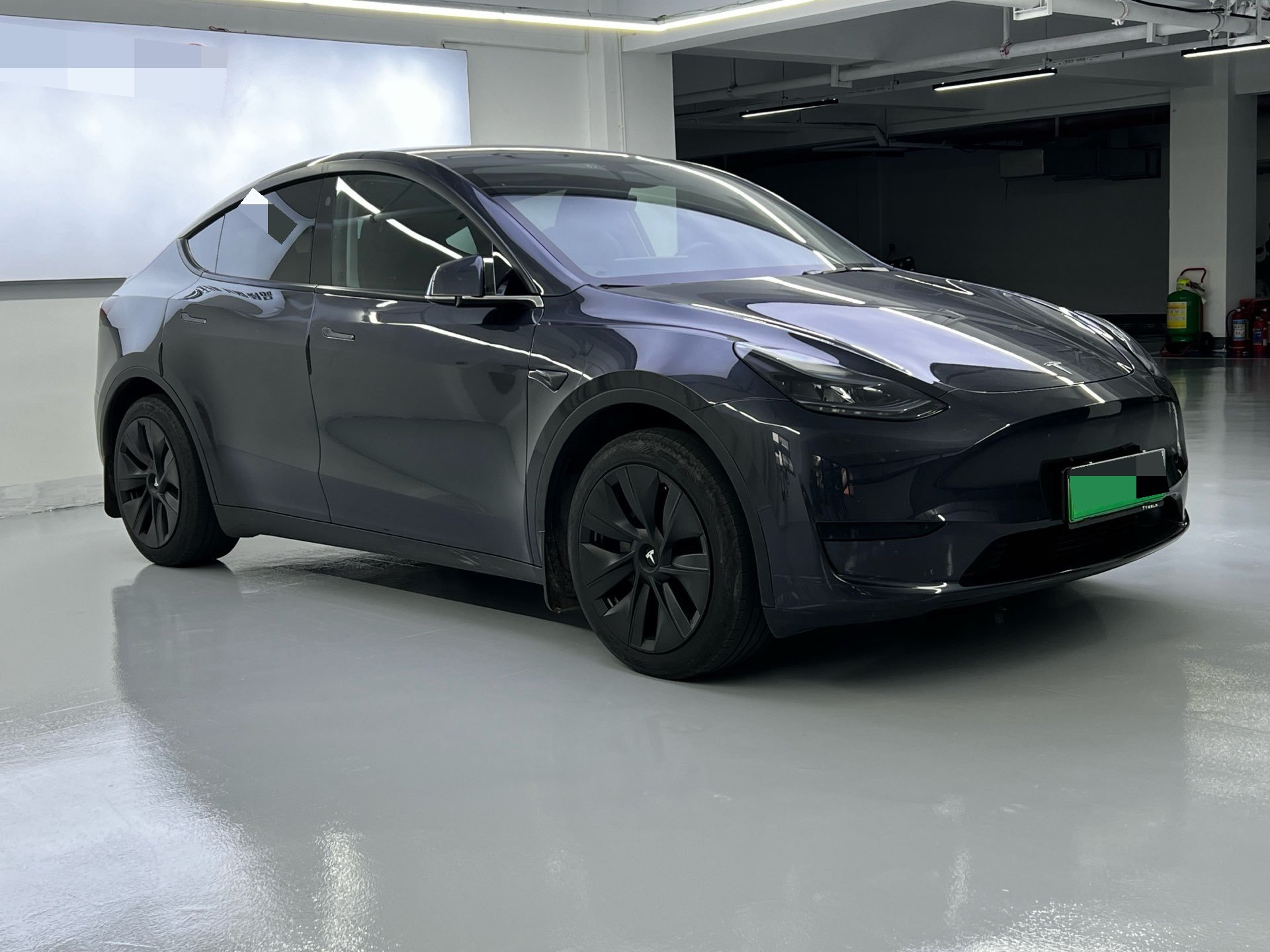 Tesla Model Y 2024 #3 Tesla Model Y 2024 صورة سيارة #3