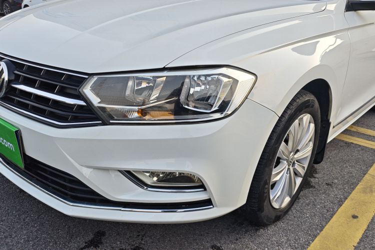 Volkswagen Bora 2016 car image #30