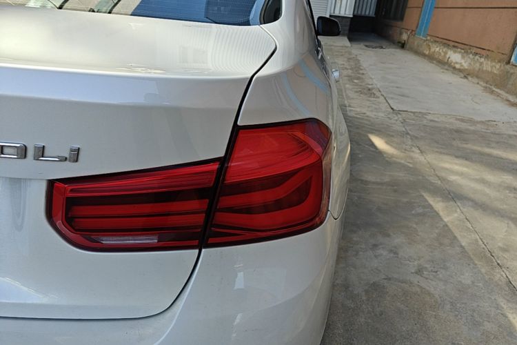 BMW 3 Series 2016 car image #8