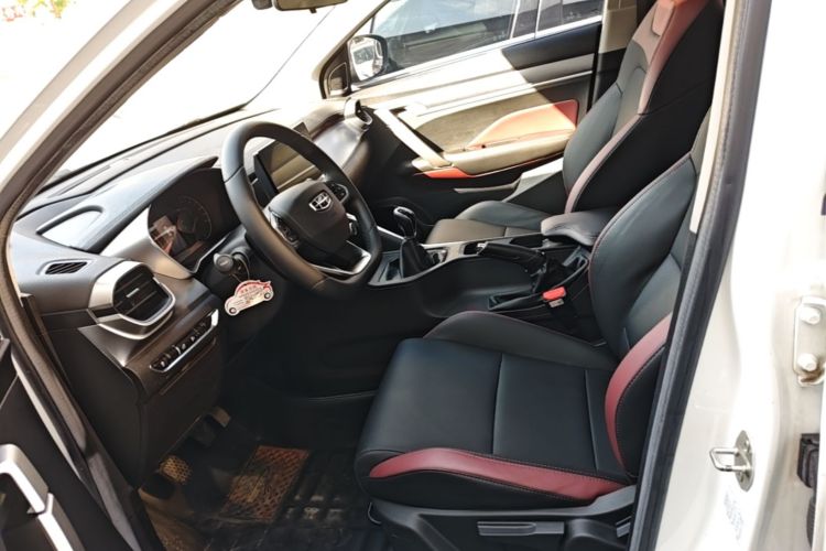 GEELY Coolray 2021 car image #15
