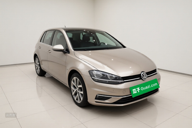 Volkswagen Golf 2020 car image #4
