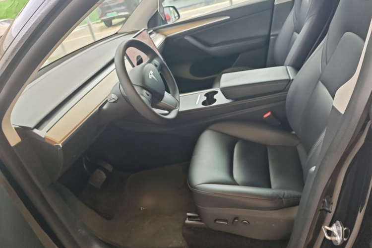 Tesla Model Y 2021 #15 Tesla Model Y 2021 car image #15