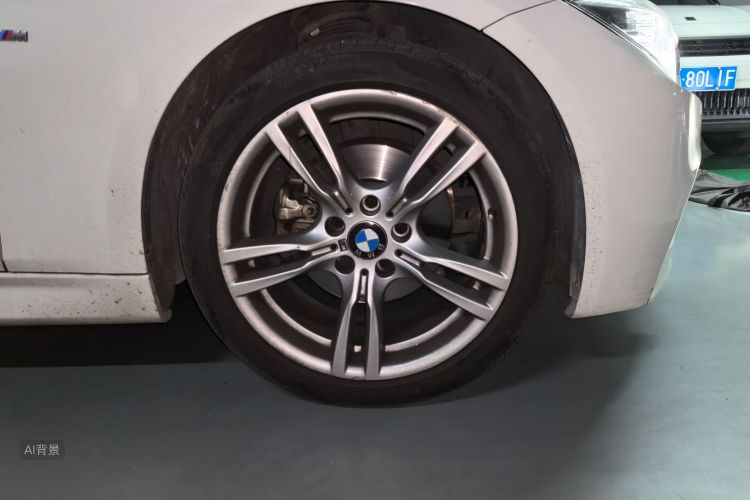 BMW 3 Series 2018 car image #9